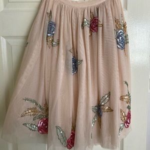 🎀 Gorgeous sequin embellished tulle skirt 👗🩰